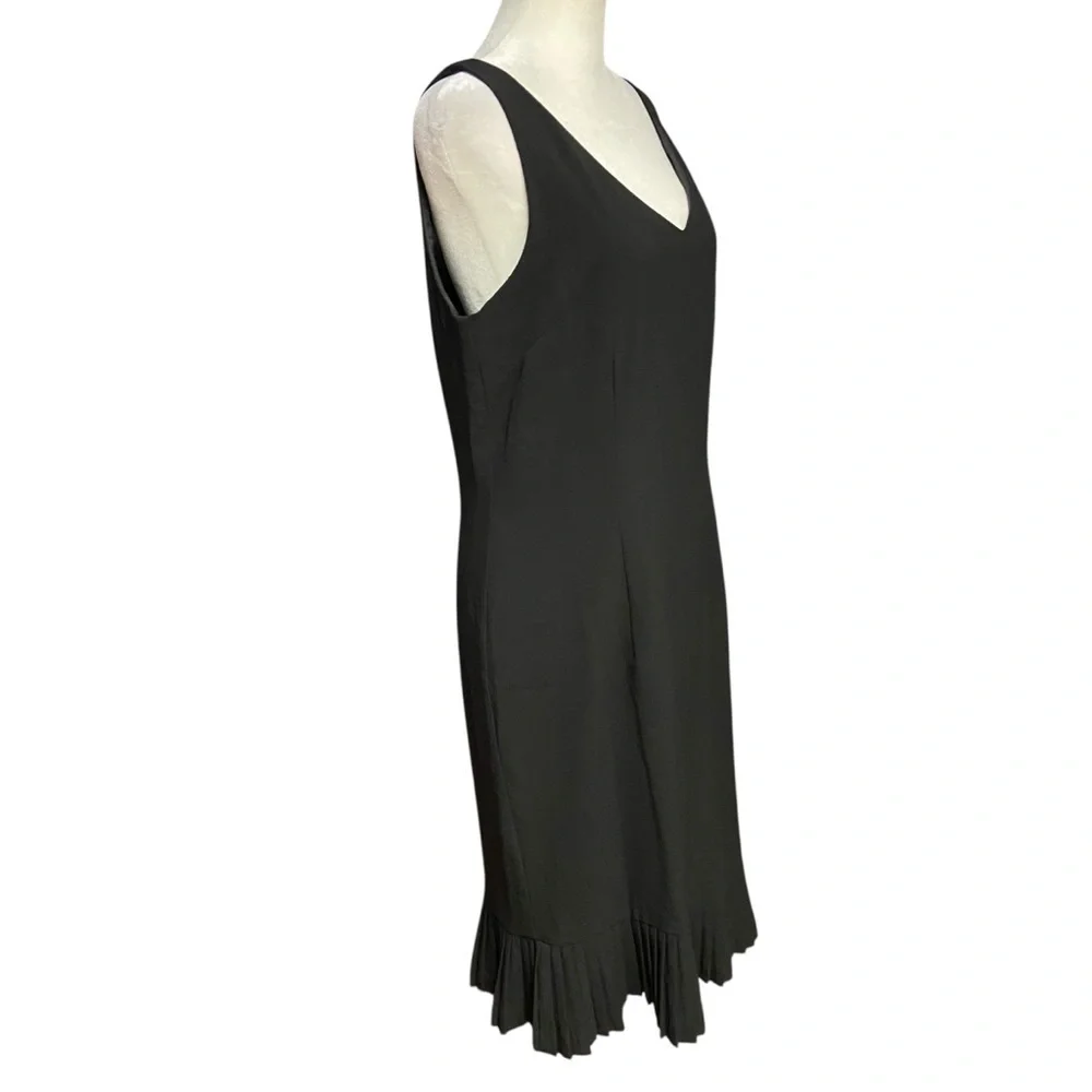 Bandolino Sleeveless Shift Dress Size 10 Black Bottom Ruffle Stretch LBD Classic - Picture 6 of 11